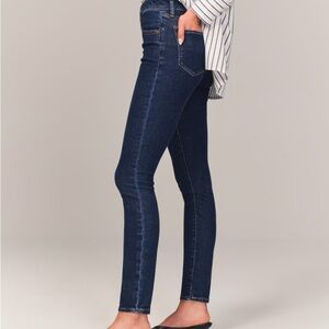 Abercrombie & Fitch like new jeans, used 2-3 times max! Size 00